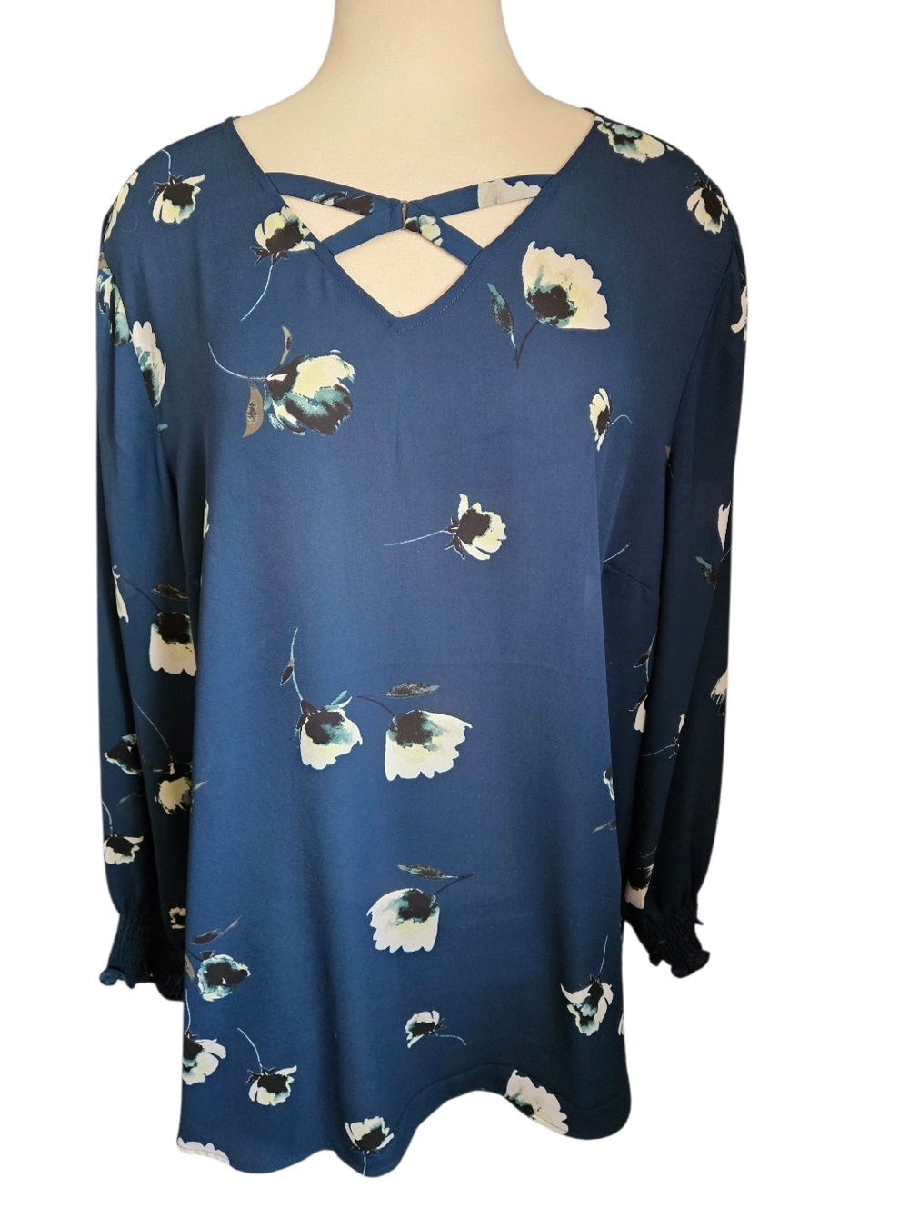 Maurices Blue/Green Floral Crisscross V-Neck Long-sleeved Tunic 2X